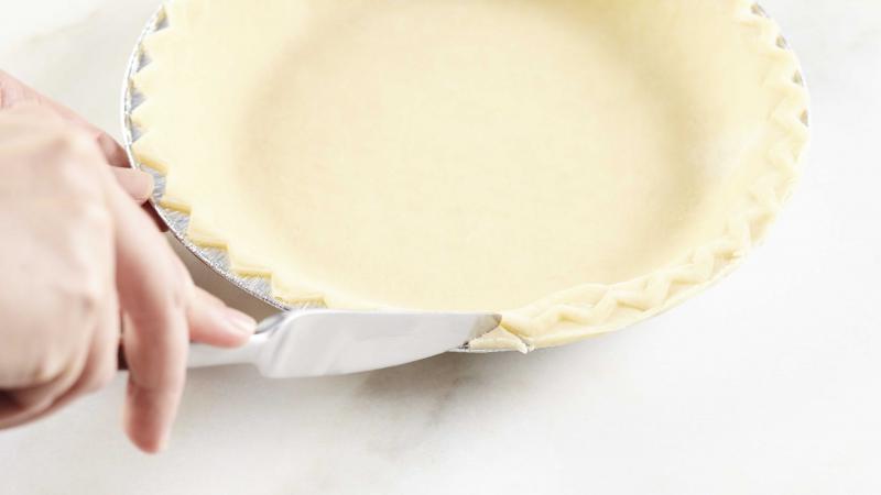 Edge Your Pie Crust step 3