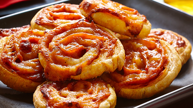 Pepperoni Pizza Rolls (Pizza Pinwheels) Recipe - The Cookie Rookie®