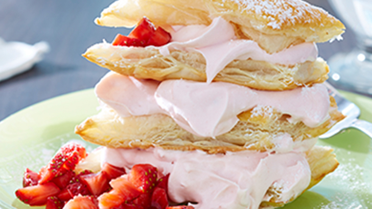 Strawberry Whipped Cream With Puff Pastry