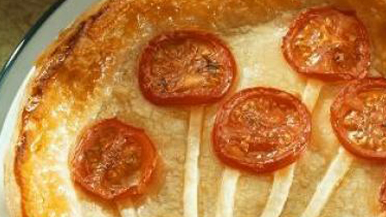 Tomato-Puff Pastry Pie